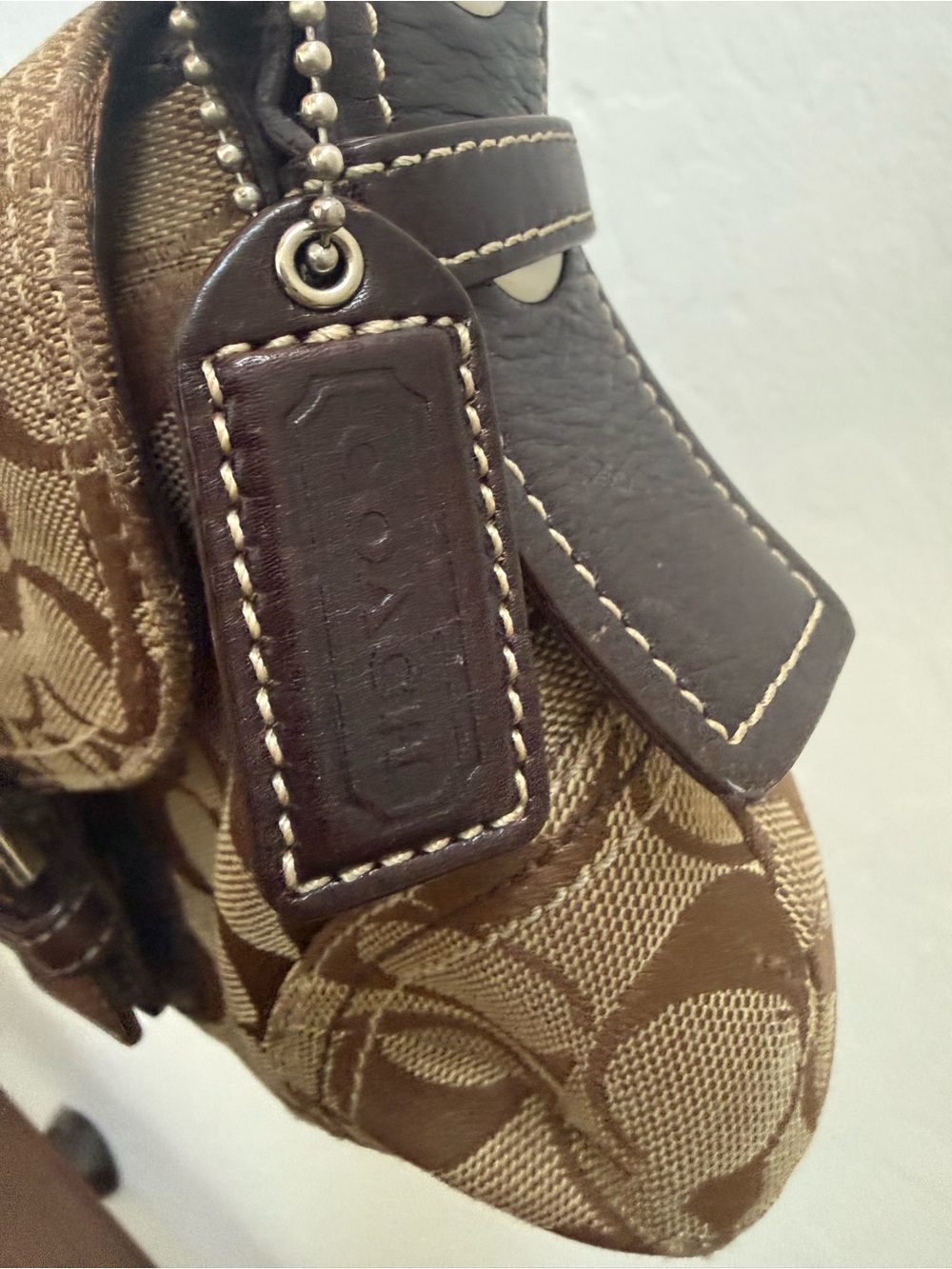 Vintage Coach Tan & Dark Brown Signature Canvas Shoulder Bag - Picture 5 of 6